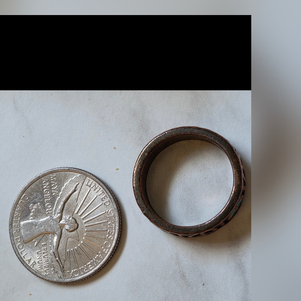 5 Gold Fun Costume Rings - Picture 7 of 14